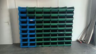 Ca. 63x Grote Magazijnbakken, Overtoom, Groen/blauw